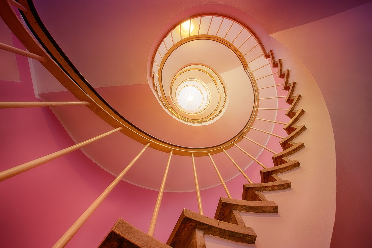 Escalier quart tournant : solution idéale de gain de place ?